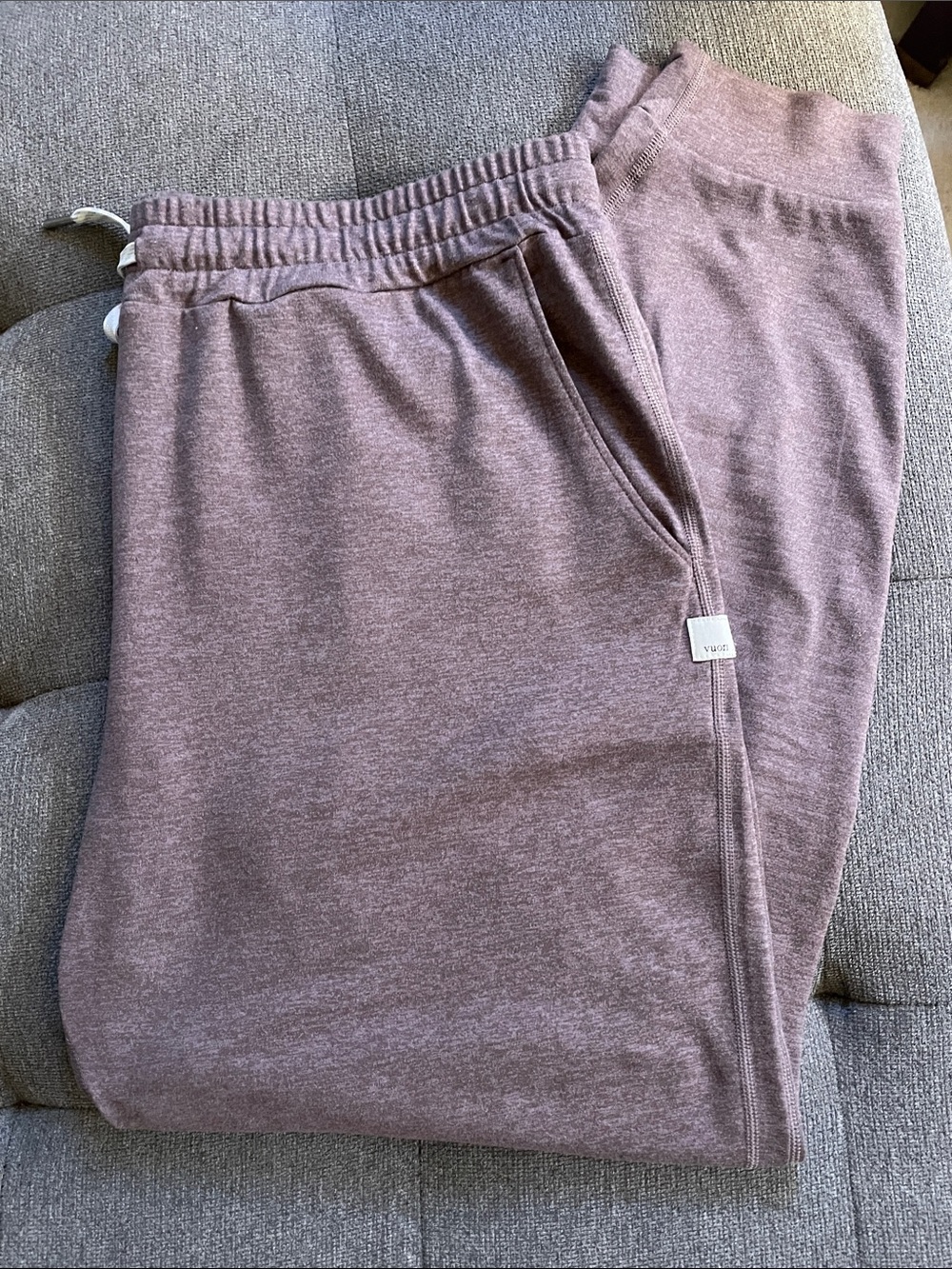 NWOT Vuori Heather Mauve Performance Jogger Pants L
